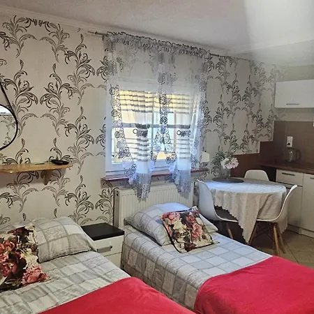 Lantgård Eden *